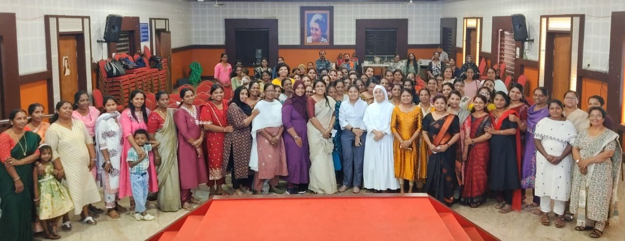 ബഡ്‌സ് അധ്യാപക ദിനാഘോഷം സംഘടിപ്പിച്ചു