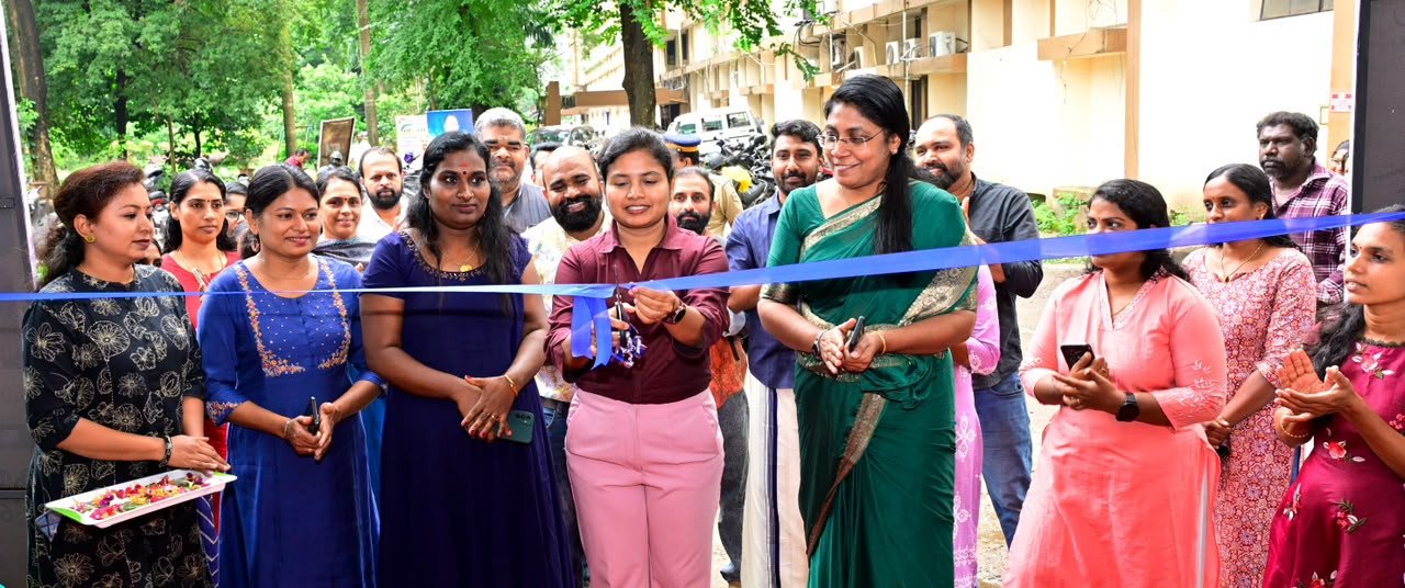 കർക്കിടക വിഭവങ്ങളുമായി കുടുംബശ്രീ; കളക്ട്രേറ്റിൽ അഞ്ചുദിന 'പത്തില കർക്കിടക ഫെസ്റ്റ്' ആരംഭിച്ചു