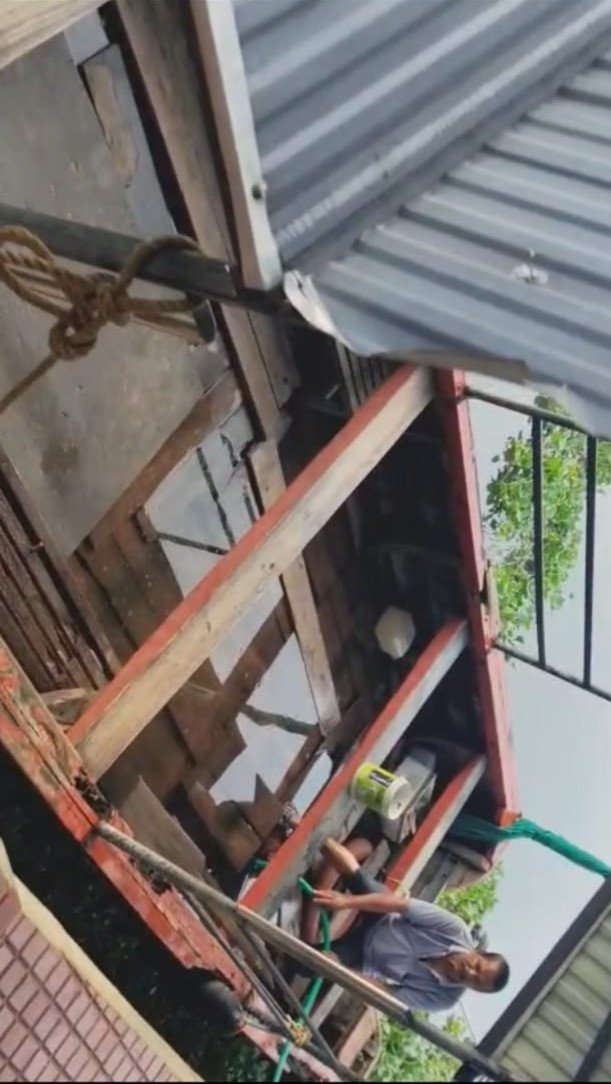 കൊറുംങ്കോട്ട ദ്വീപ് നിവാസികളുടെ ജീവൻ അപകടത്തിൽ; ജീർണ്ണിച്ച വഞ്ചിയ്ക്ക് പകരം പുതിയ ബോട്ട് വേണം:  ആം ആദ്മി പാർട്ടി