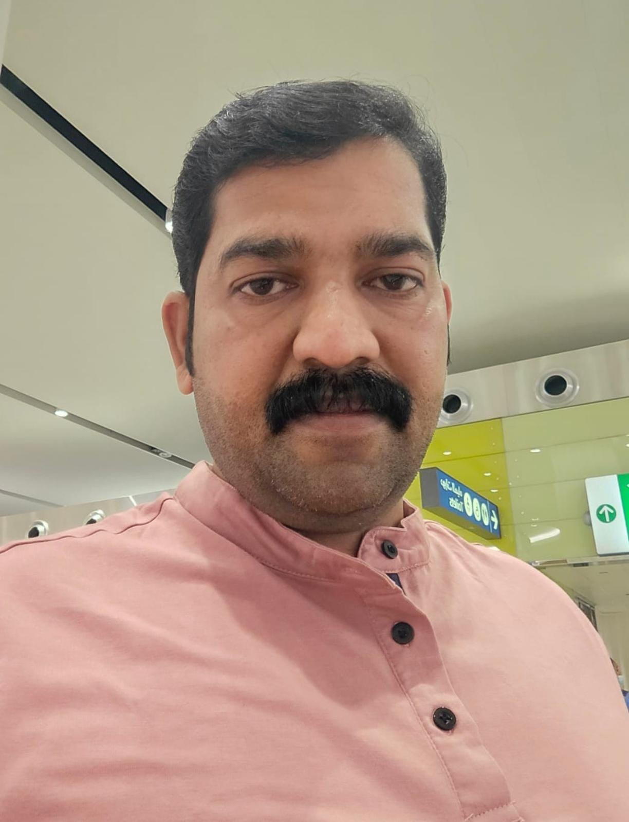 ഹൈദരാബാദ് വിമാനത്താവളത്തില്‍  ഹൃദയാഘാതം മൂലം പ്രവാസി മരിച്ചു