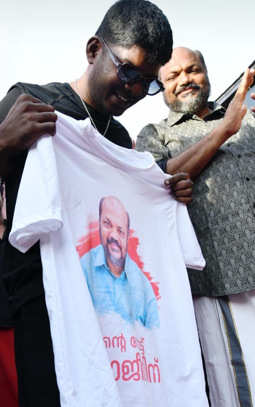 ആവേശത്തിരമാലകളില്‍ പി. രാജീവിനൊപ്പം വേടനും