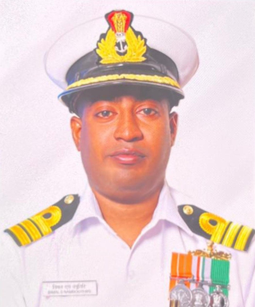 ഇന്ത്യൻ നാവിക കമാൻഡറായി ചമഞ്ഞ്  നിയമന തട്ടിപ്പ് നടത്തിയ ആൾ അറസ്റ്റിൽ