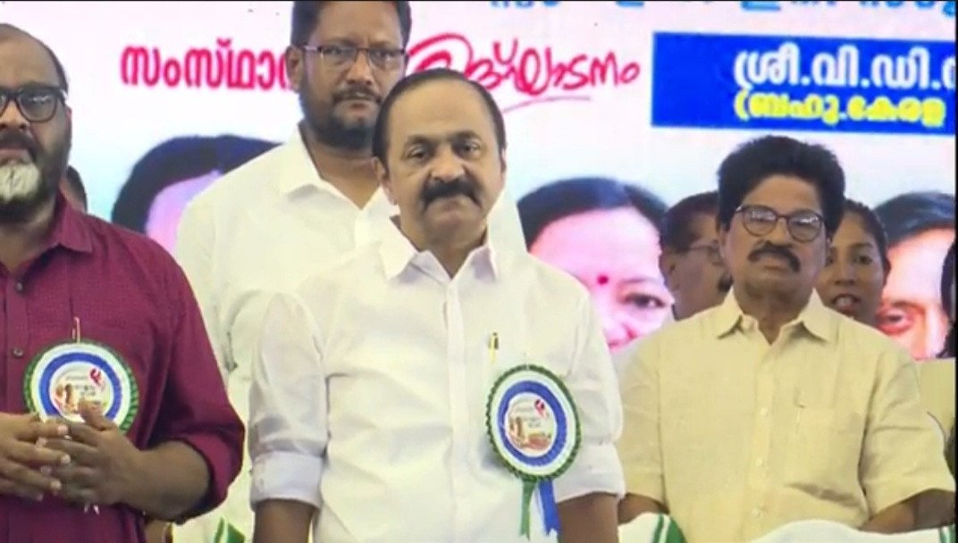സ്ത്രീകളുടെ സൗജന്യ ബസ് യാത്ര പദ്ധതിക്ക് കേരളത്തിൽ തുടക്കം