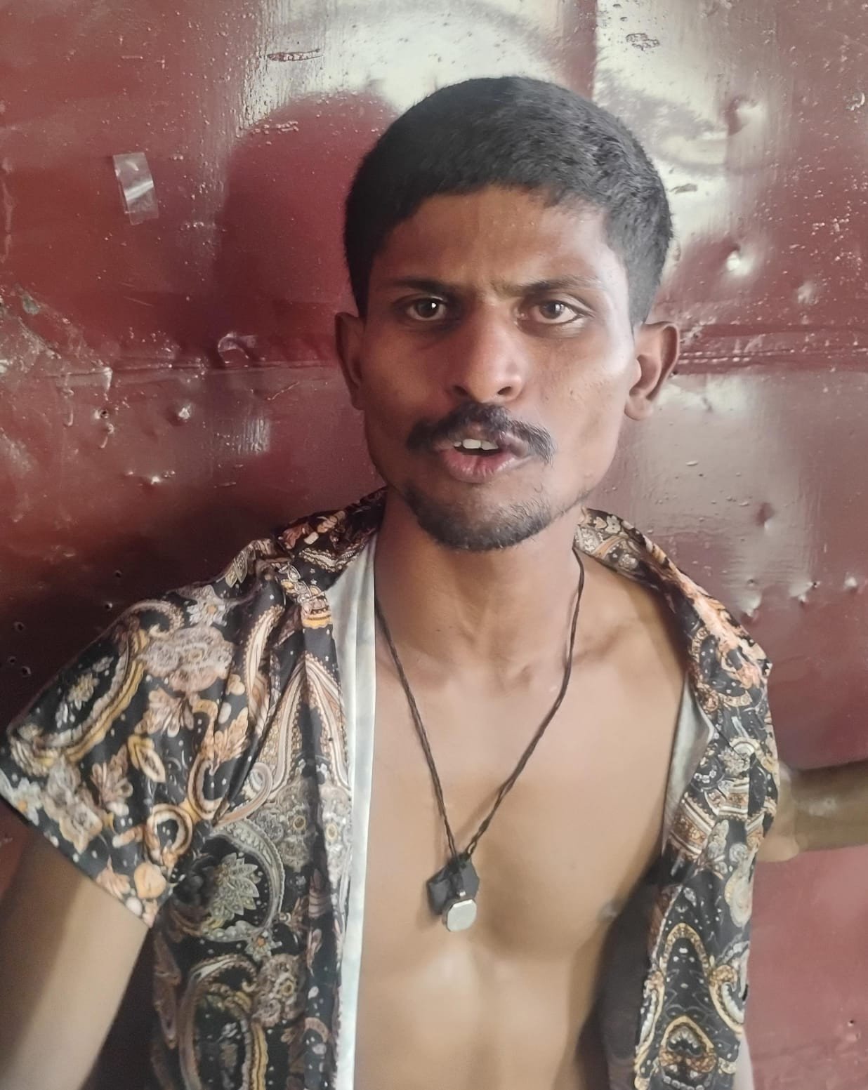 ആലുവ റെയിൽവേ സ്റ്റേഷനിൽ പോലീസ് ഉദ്യോഗസ്ഥർക്ക് മർദ്ദനം,  പ്രതിയെ പിടികൂടി