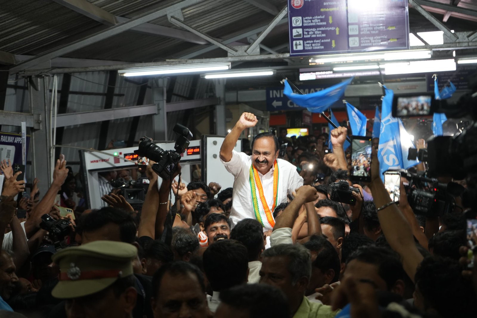 വി.ഡി. സതിശന് ഉജ്ജ്വല സ്വീകരണം